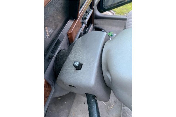 Recambio de embellecedor columna direccion para chrysler saratoga 3.0 v6 referencia OEM IAM 4470002 4470003 