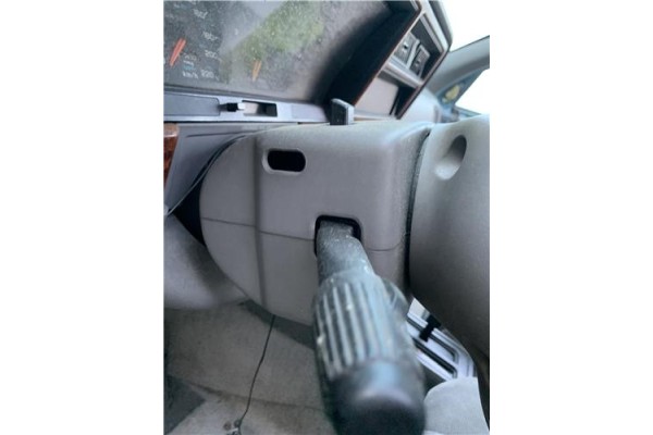 Recambio de embellecedor columna direccion para chrysler saratoga 3.0 v6 referencia OEM IAM 4470002 4470003 