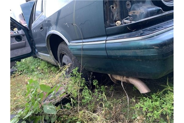 Recambio de paragolpes trasero para chrysler saratoga 3.0 v6 referencia OEM IAM 4388620  