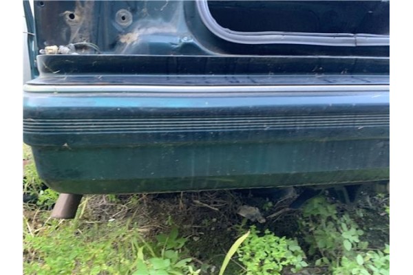 Recambio de paragolpes trasero para chrysler saratoga 3.0 v6 referencia OEM IAM 4388620  