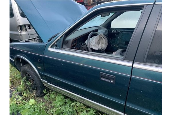 Recambio de puerta delantero izquierda para chrysler saratoga 3.0 v6 referencia OEM IAM 4443861  