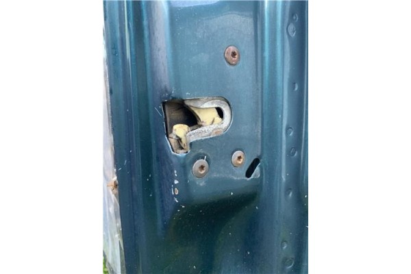 Recambio de cierre electromagnetico delantero derecho para chrysler saratoga 3.0 v6 referencia OEM IAM 4336377  