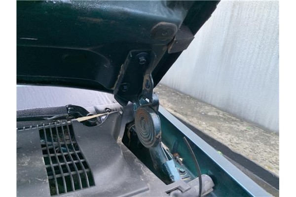 Recambio de bisagra capo izquierda para chrysler saratoga 3.0 v6 referencia OEM IAM 4534727  