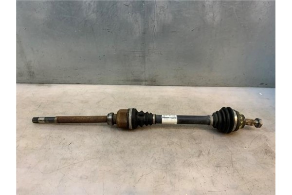 Recambio de palier delantero derecho para citroen c4 berlina 1.6 exclusive referencia OEM IAM   