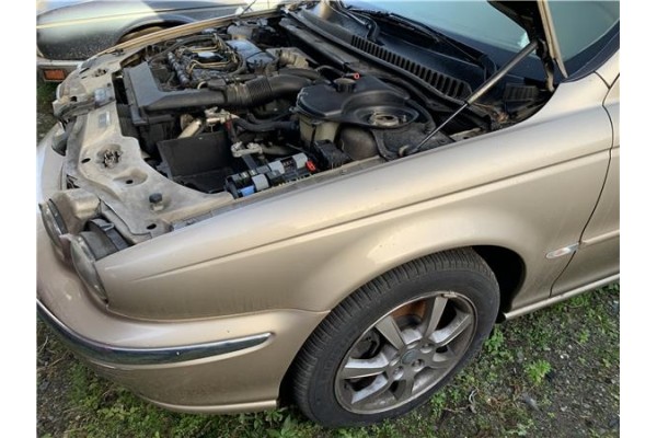 Recambio de aleta delantero izquierda para jaguar x-type 2.0 d executive referencia OEM IAM C2S23560  