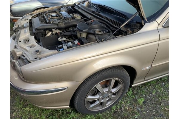 Recambio de aleta delantero izquierda para jaguar x-type 2.0 d executive referencia OEM IAM C2S23560  