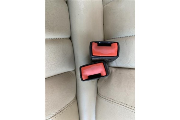 Recambio de anclaje cinturon trasero izquierdo para jaguar x-type 2.0 d executive referencia OEM IAM C2S25694LEG C2S34592LEG 