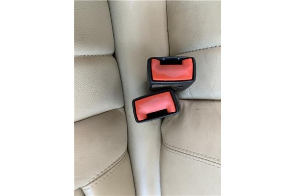 Recambio de anclaje cinturon trasero izquierdo para jaguar x-type 2.0 d executive referencia OEM IAM C2S25694LEG C2S34592LEG 