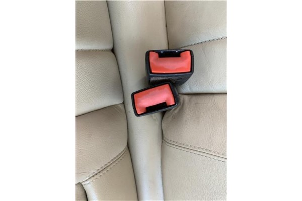 Recambio de anclaje cinturon trasero izquierdo para jaguar x-type 2.0 d executive referencia OEM IAM C2S25694LEG C2S34592LEG 