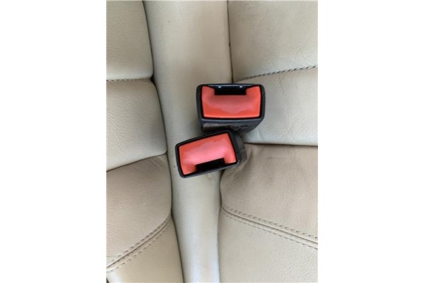 Recambio de anclaje cinturon trasero izquierdo para jaguar x-type 2.0 d executive referencia OEM IAM C2S25694LEG C2S34592LEG 