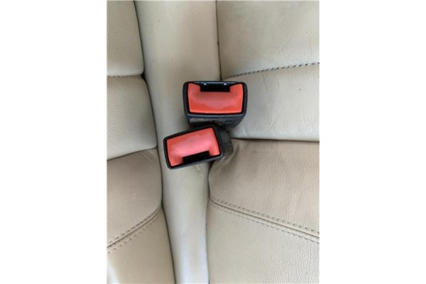 Recambio de anclaje cinturon trasero izquierdo para jaguar x-type 2.0 d executive referencia OEM IAM C2S25694LEG C2S34592LEG 