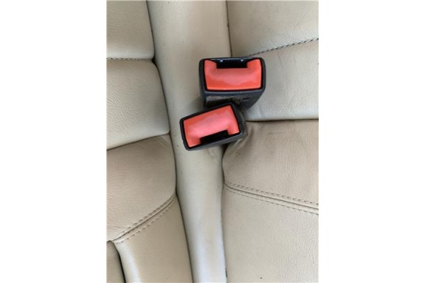 Recambio de anclaje cinturon trasero izquierdo para jaguar x-type 2.0 d executive referencia OEM IAM C2S25694LEG C2S34592LEG 