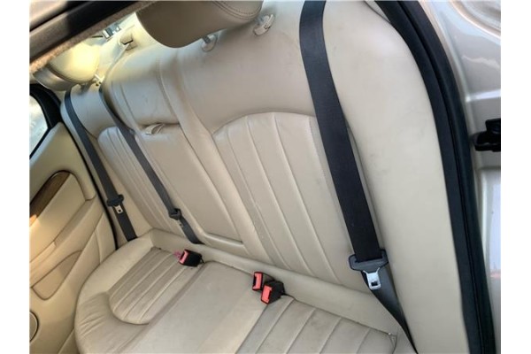 Recambio de asientos traseros para jaguar x-type 2.0 d executive referencia OEM IAM C2S15284SEL  