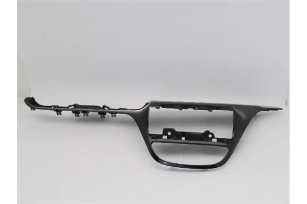 Recambio de embellecedor consola salpicadero para peugeot 2008 1.2 access referencia OEM IAM   