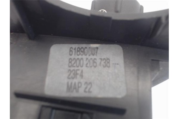Recambio de mando de luces para renault scenic ii (jm) referencia OEM IAM 8200206738 61890007 