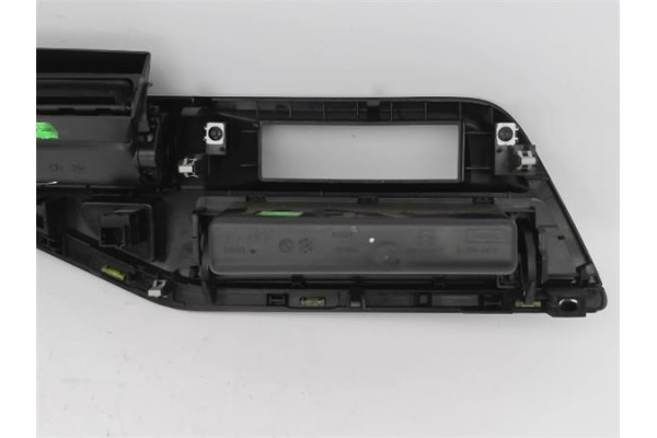 Recambio de embellecedor consola salpicadero para citroen c5 berlina 2.0 audace referencia OEM IAM   