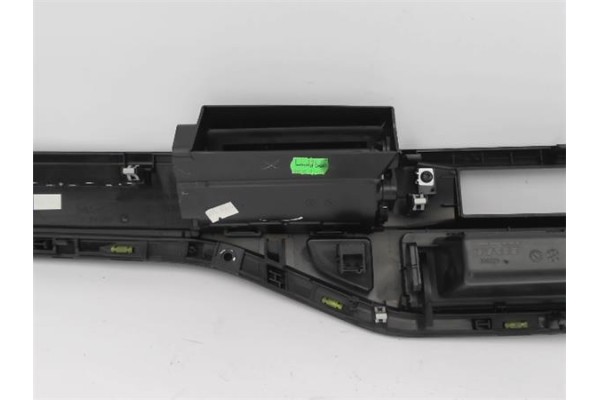 Recambio de embellecedor consola salpicadero para citroen c5 berlina 2.0 audace referencia OEM IAM   