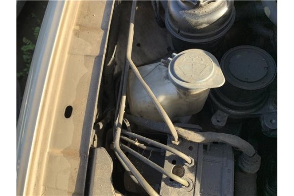 Recambio de deposito limpiaparabrisas para jaguar x-type 2.0 d executive referencia OEM IAM C2S25558 C2S39575 