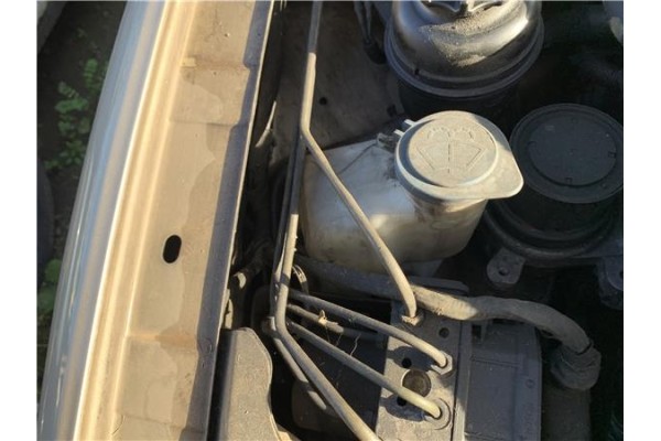 Recambio de deposito limpiaparabrisas para jaguar x-type 2.0 d executive referencia OEM IAM C2S25558 C2S39575 