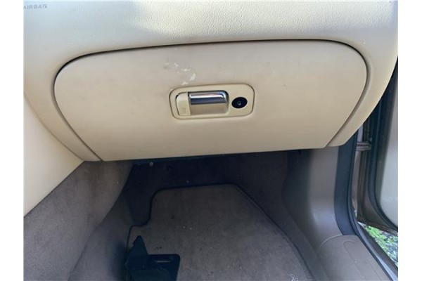 Recambio de guantera salpicadero para jaguar x-type 2.0 d executive referencia OEM IAM C2S35144LEG C2S25238ZHE 