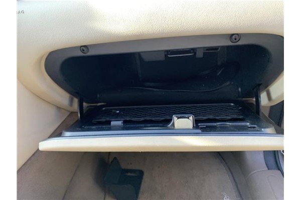 Recambio de guantera salpicadero para jaguar x-type 2.0 d executive referencia OEM IAM C2S35144LEG C2S25238ZHE 