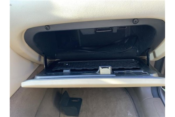 Recambio de guantera salpicadero para jaguar x-type 2.0 d executive referencia OEM IAM C2S35144LEG C2S25238ZHE 