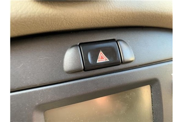 Recambio de interruptor luces emergencia para jaguar x-type 2.0 d executive referencia OEM IAM C2S24931  