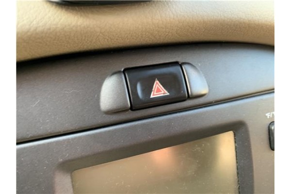 Recambio de interruptor luces emergencia para jaguar x-type 2.0 d executive referencia OEM IAM C2S24931  