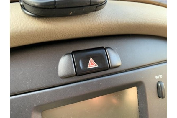 Recambio de interruptor luces emergencia para jaguar x-type 2.0 d executive referencia OEM IAM C2S24931  