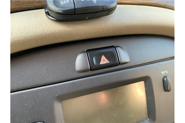 Recambio de interruptor luces emergencia para jaguar x-type 2.0 d executive referencia OEM IAM C2S24931  