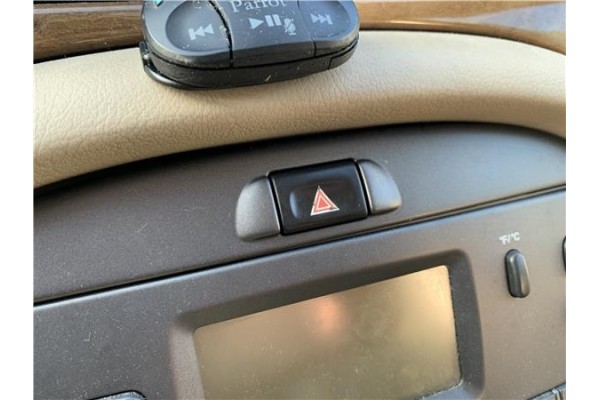 Recambio de interruptor luces emergencia para jaguar x-type 2.0 d executive referencia OEM IAM C2S24931  