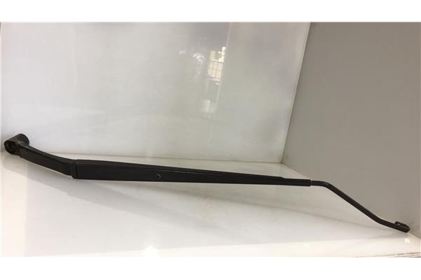 Recambio de brazo limpiaparabrisas delantero derecho para nissan micra v (k14)(2017) 1.5 acenta [1,5 ltr. - 66 kw dci turbodiese