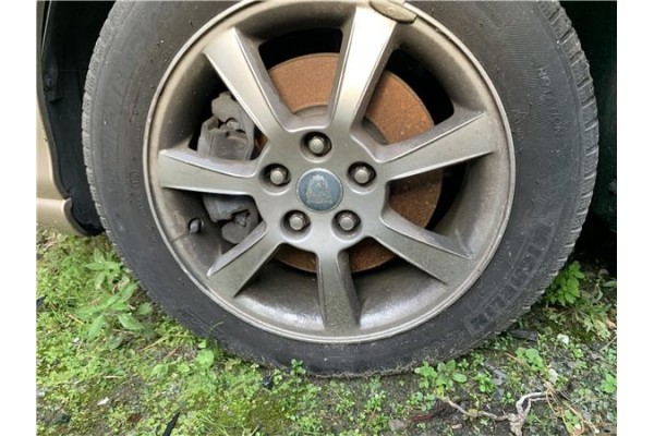 Recambio de llanta para jaguar x-type 2.0 d executive referencia OEM IAM C2S27674 XR856011 