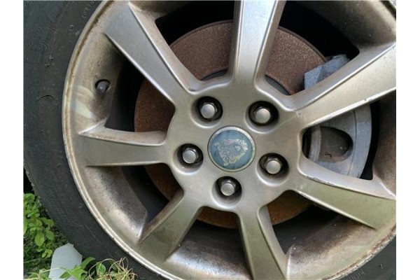 Recambio de llanta para jaguar x-type 2.0 d executive referencia OEM IAM C2S27674 XR856011 