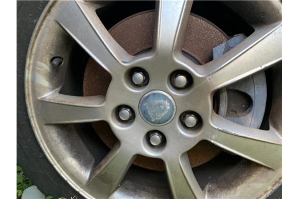 Recambio de llanta para jaguar x-type 2.0 d executive referencia OEM IAM C2S27674 XR856011 