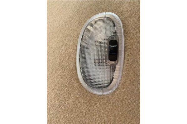 Recambio de luz trasero central techo para jaguar x-type 2.0 d executive referencia OEM IAM C2S16398  