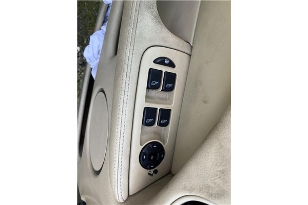 Recambio de mando elevalunas delantero izquierdo para jaguar x-type 2.0 d executive referencia OEM IAM C2S27571  