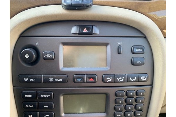 Recambio de mandos climatizador para jaguar x-type 2.0 d executive referencia OEM IAM C2S33671  