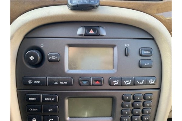 Recambio de mandos climatizador para jaguar x-type 2.0 d executive referencia OEM IAM C2S33671  