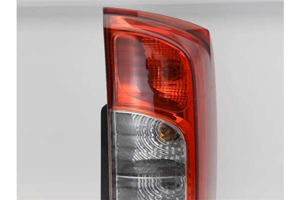Recambio de piloto trasero derecho para fiat qubo (300) 1.3 active referencia OEM IAM   