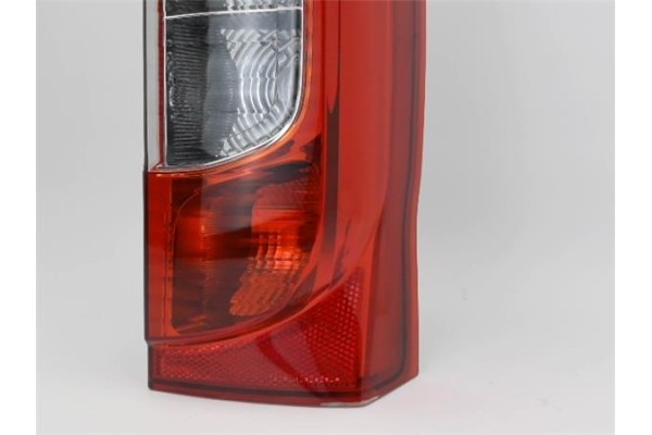 Recambio de piloto trasero derecho para fiat qubo (300) 1.3 active referencia OEM IAM   
