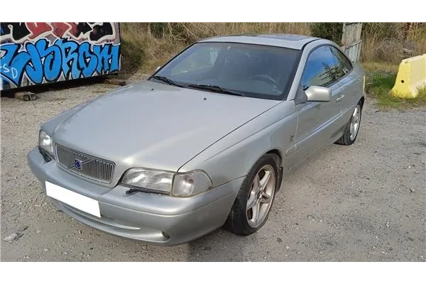 volvo c70 coupe del año 1999