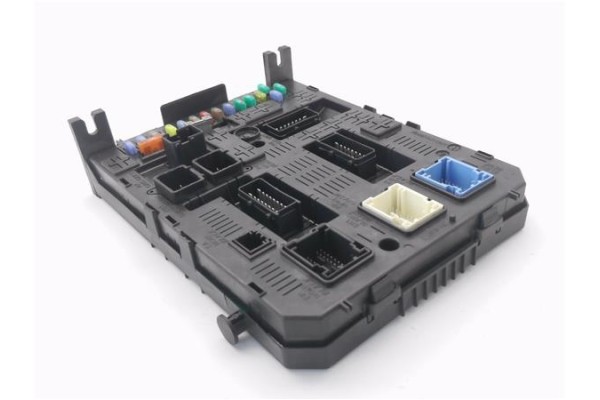 Recambio de bsi para peugeot 308 sw 1.6 hdi 84kw 114cv referencia OEM IAM 967847728001  
