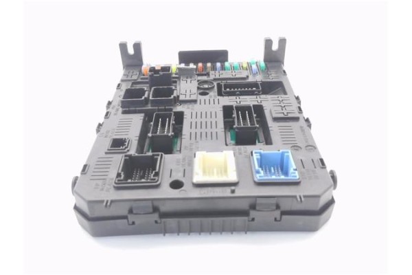 Recambio de bsi para peugeot 308 sw 1.6 hdi 84kw 114cv referencia OEM IAM 967847728001  