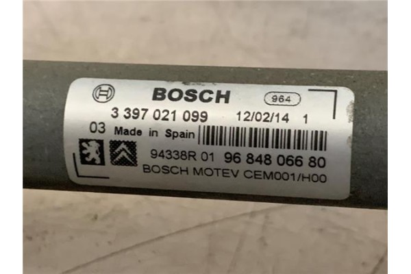 Recambio de motor limpiaparabrisas delantero para peugeot 308 sw 1.6 hdi 84kw 114cv referencia OEM IAM 3397021099  