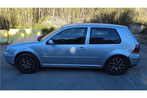 volkswagen golf iv berlina (1j1) del año 2001