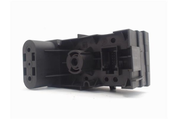 Recambio de mando de luces para opel vectra c berlina 1.9 cdti referencia OEM IAM 13230798  
