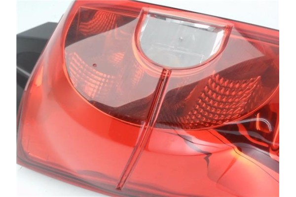 Recambio de piloto trasero izquierdo para mitsubishi colt vii (cz_) 1.3 (z35am, z34am, z33am) referencia OEM IAM 8330A479  