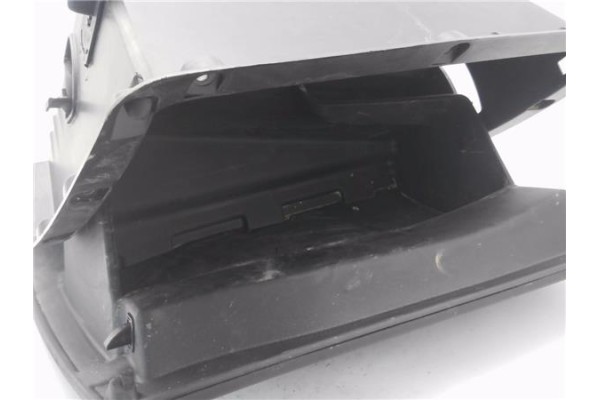 Recambio de guantera salpicadero para iveco daily chasis 2.3 referencia OEM IAM 5801544516  