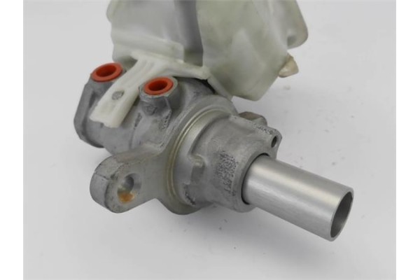 Recambio de bomba freno para citroen c4 berlina 1.6 exclusive referencia OEM IAM   